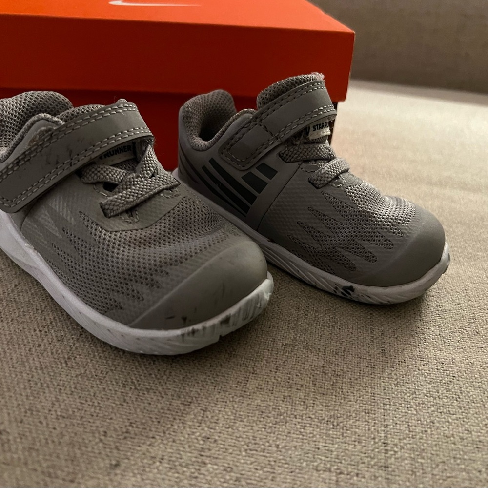 Nike toddler sneakers - size 4 toddler